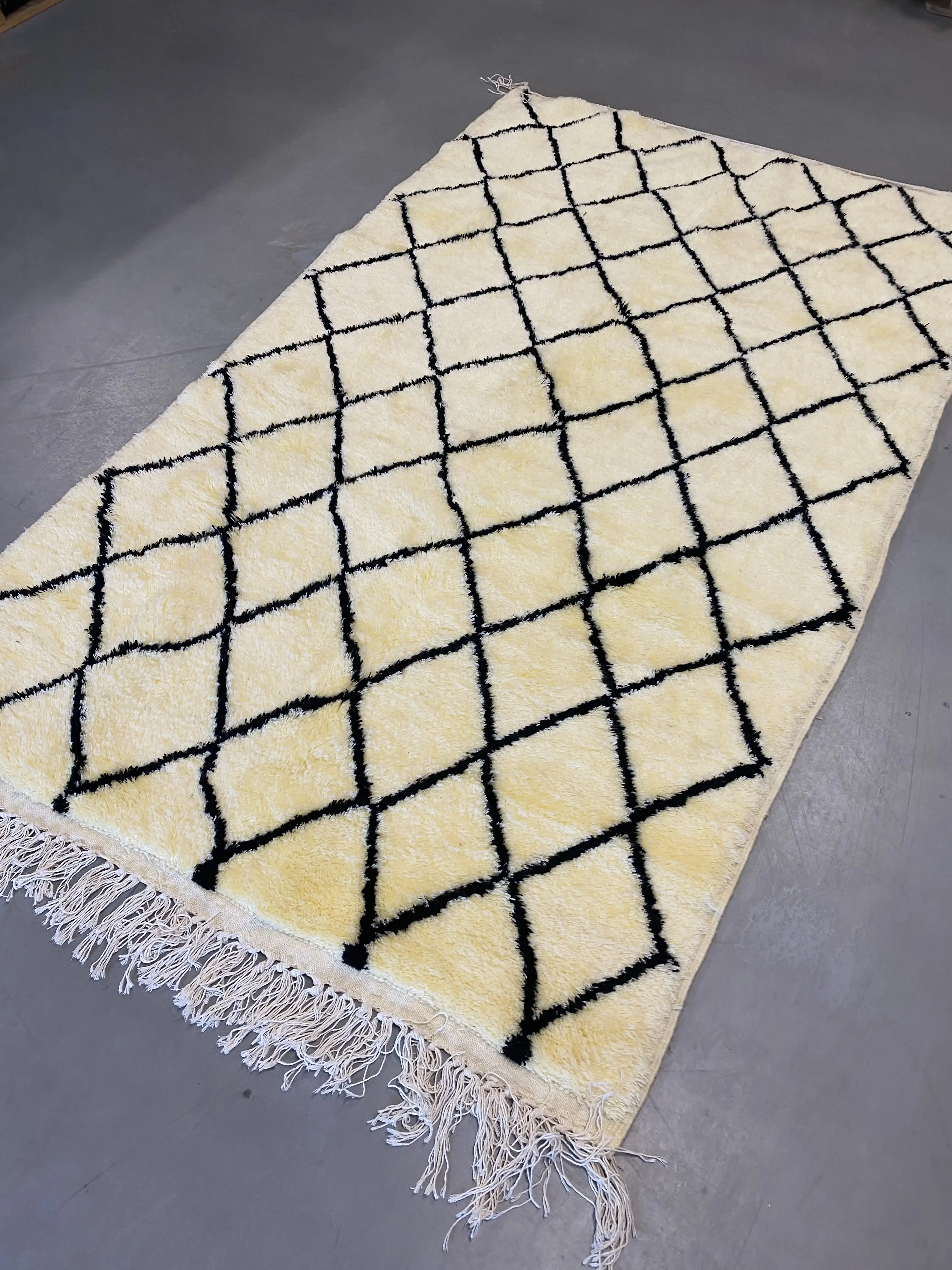 Beni Mrirt Runner 220 x 131 - Moroccan Beni Ouarain rug