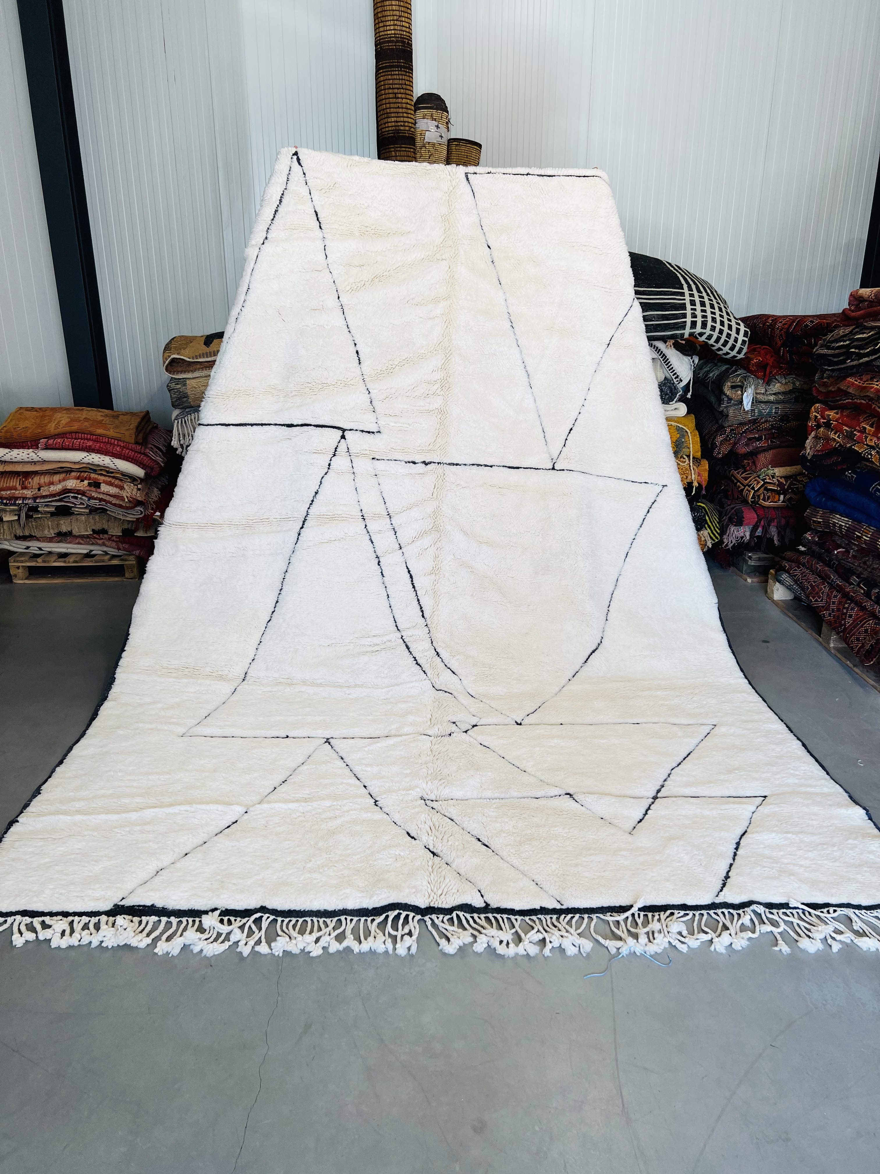 Beni Mrirt Rug 312 x 236 - Moroccan Beni Ouarain rug