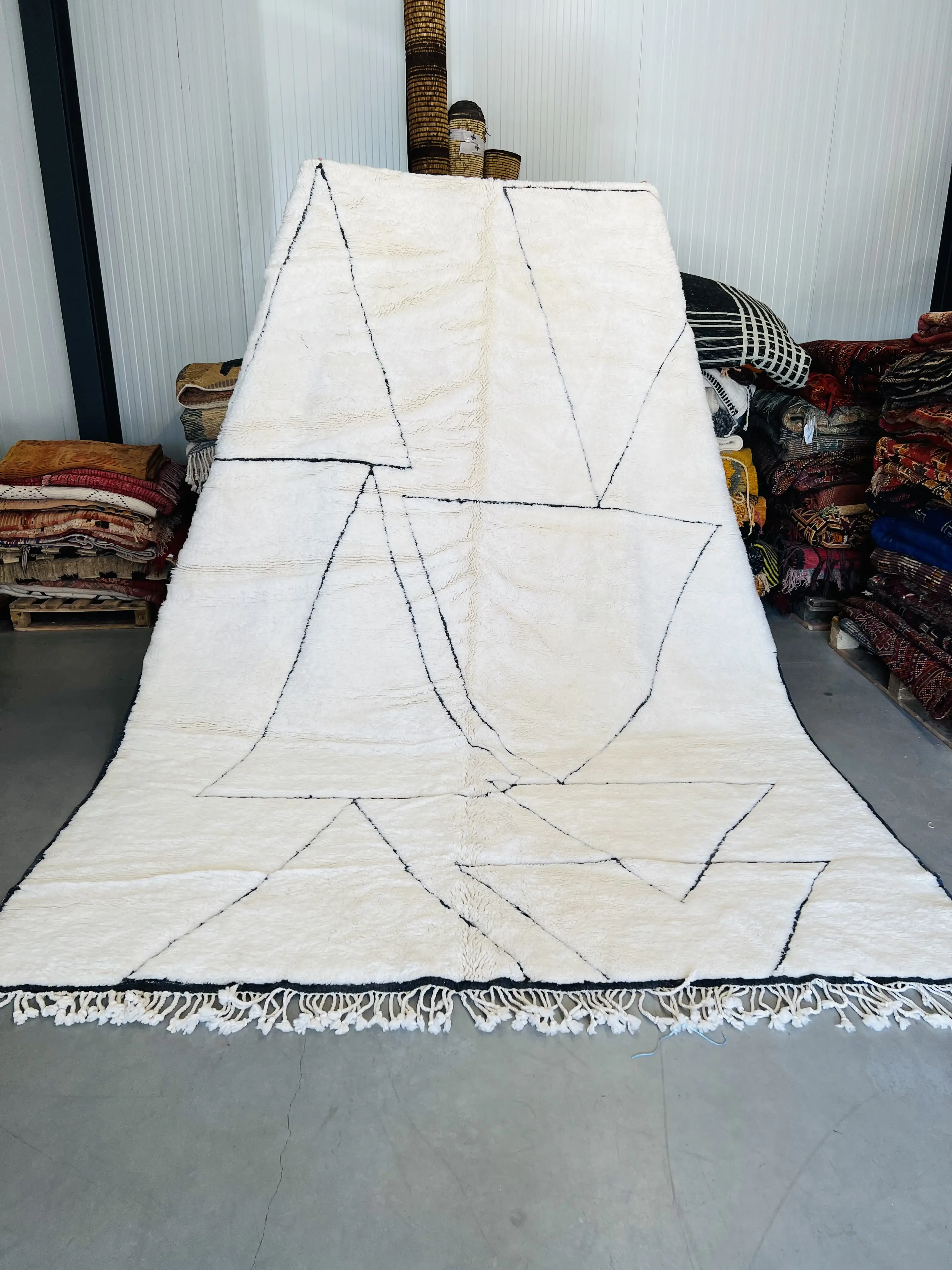 Beni Mrirt Rug 312 x 236 - Moroccan Beni Ouarain rug