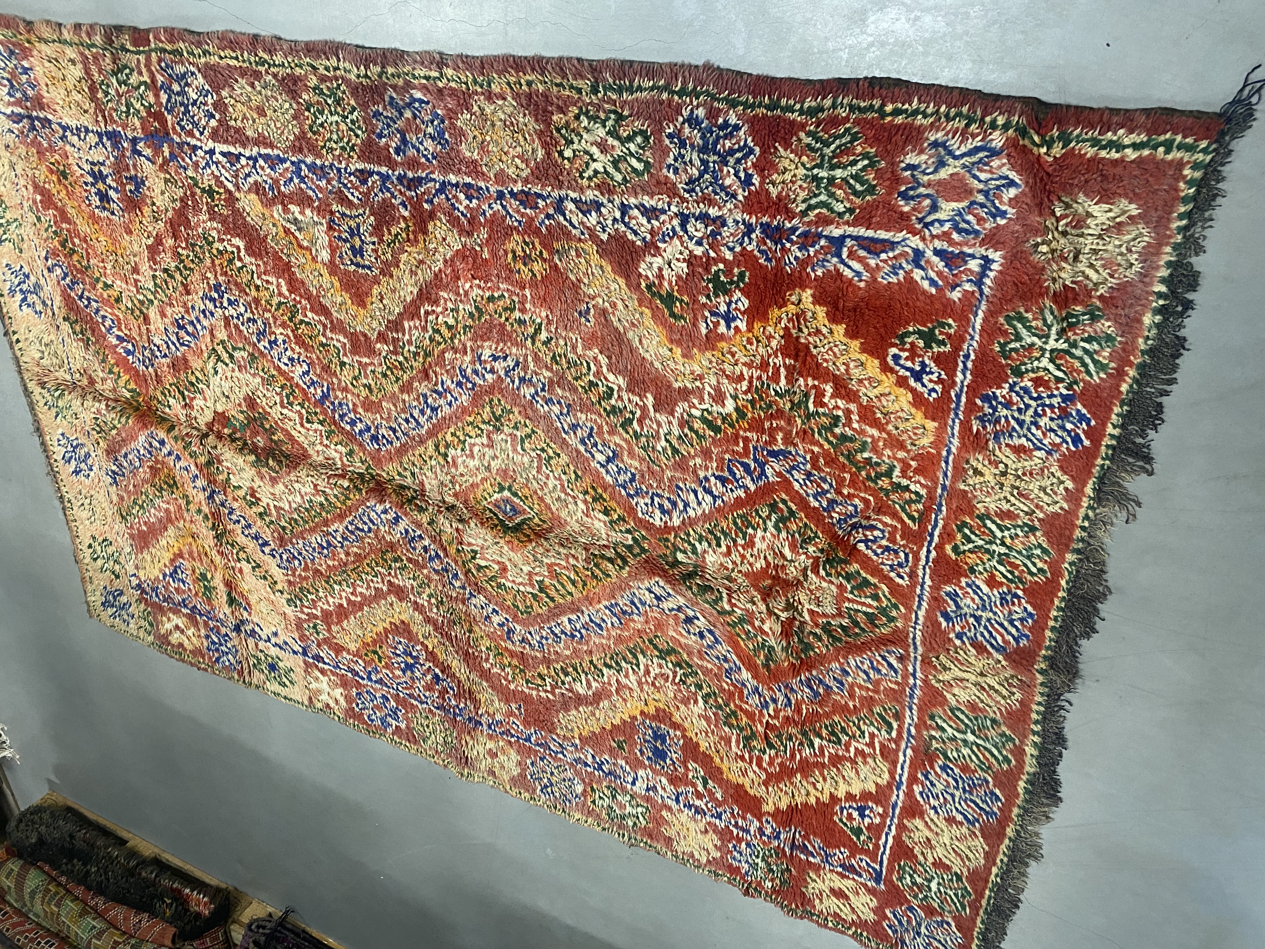 Beni Mguild 296 x 187 - Moroccan Beni Ouarain rug