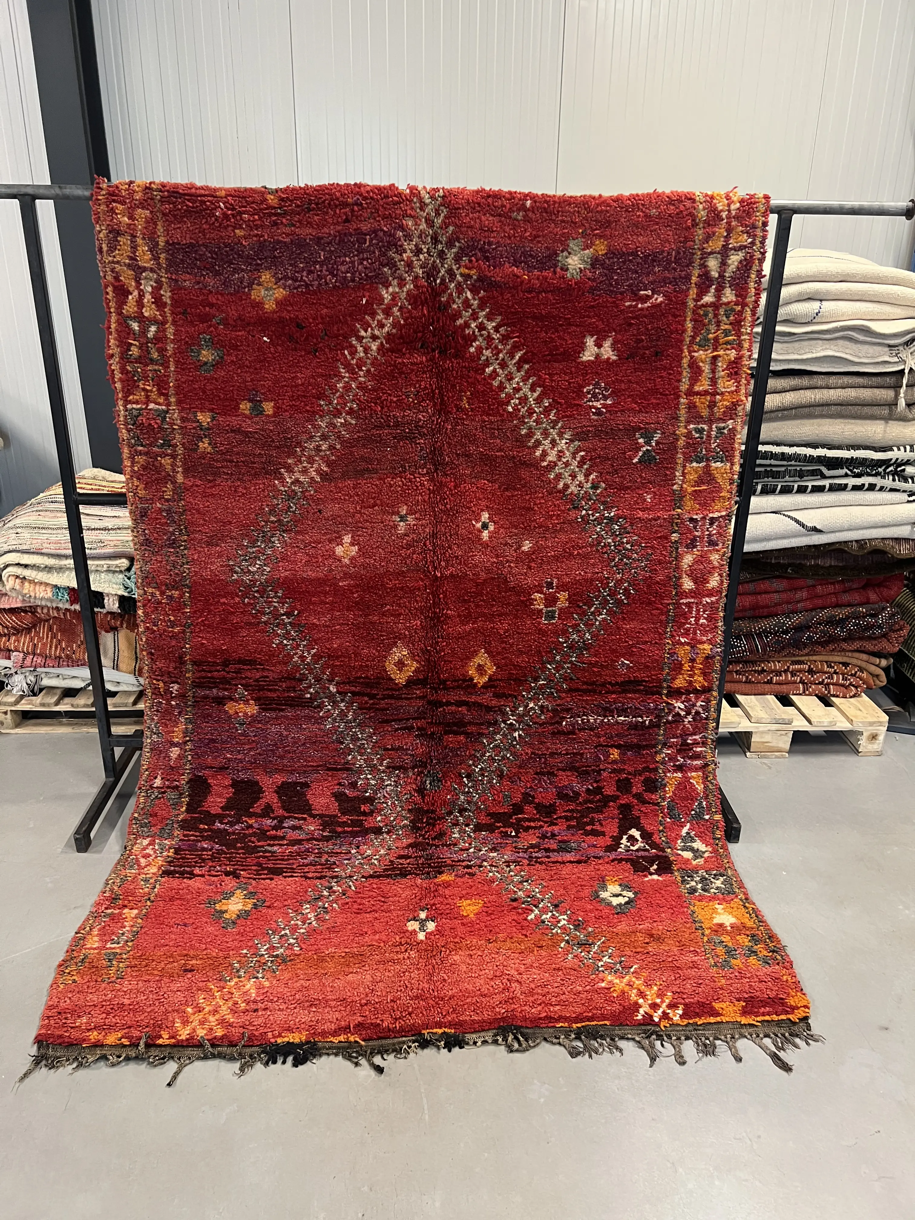 Beni Mguild Rug 252 x 169 - Moroccan Beni Ouarain rug
