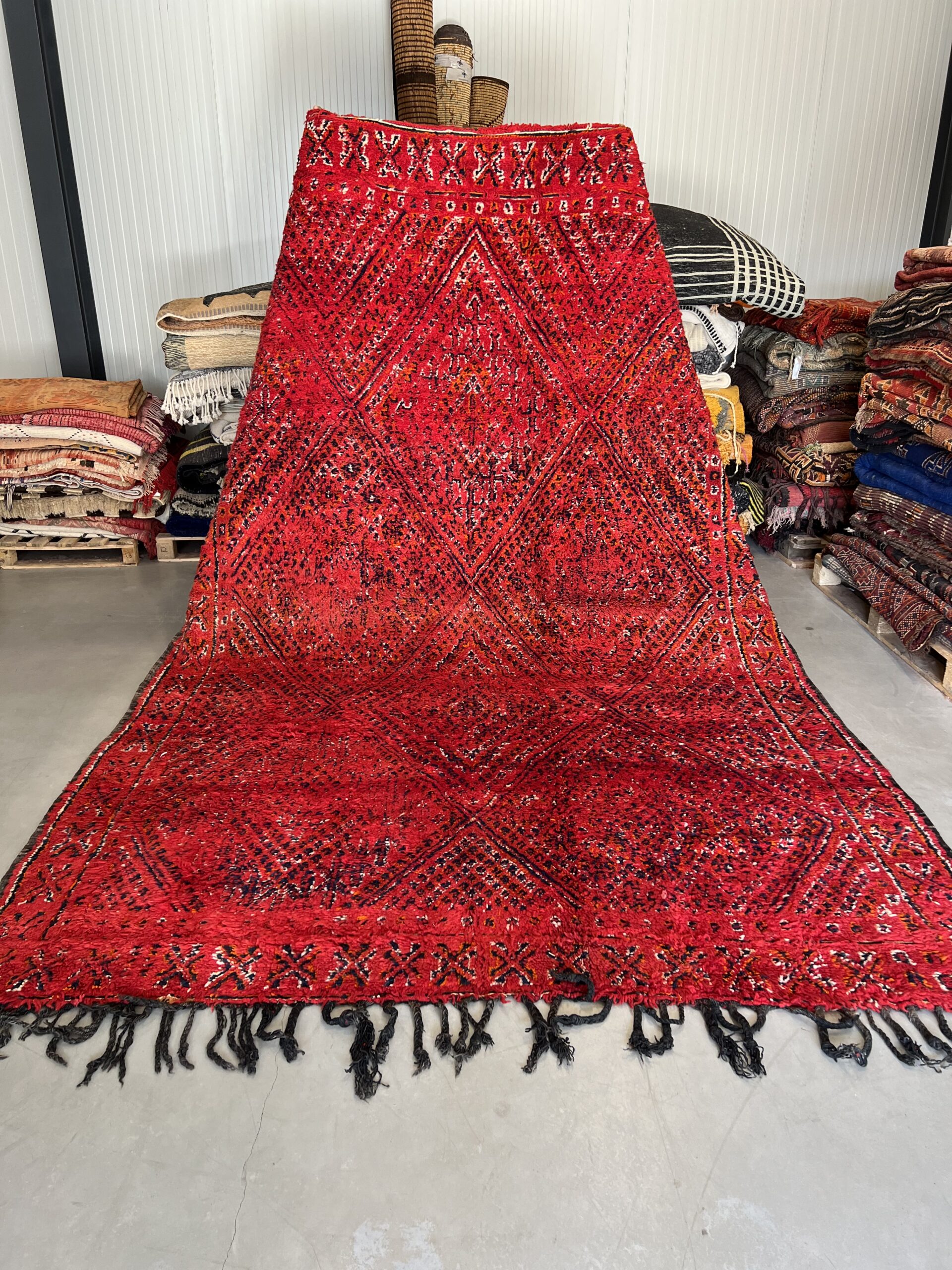 Vintage Zayane Rug 350 x 227 - Moroccan Beni Ouarain rug