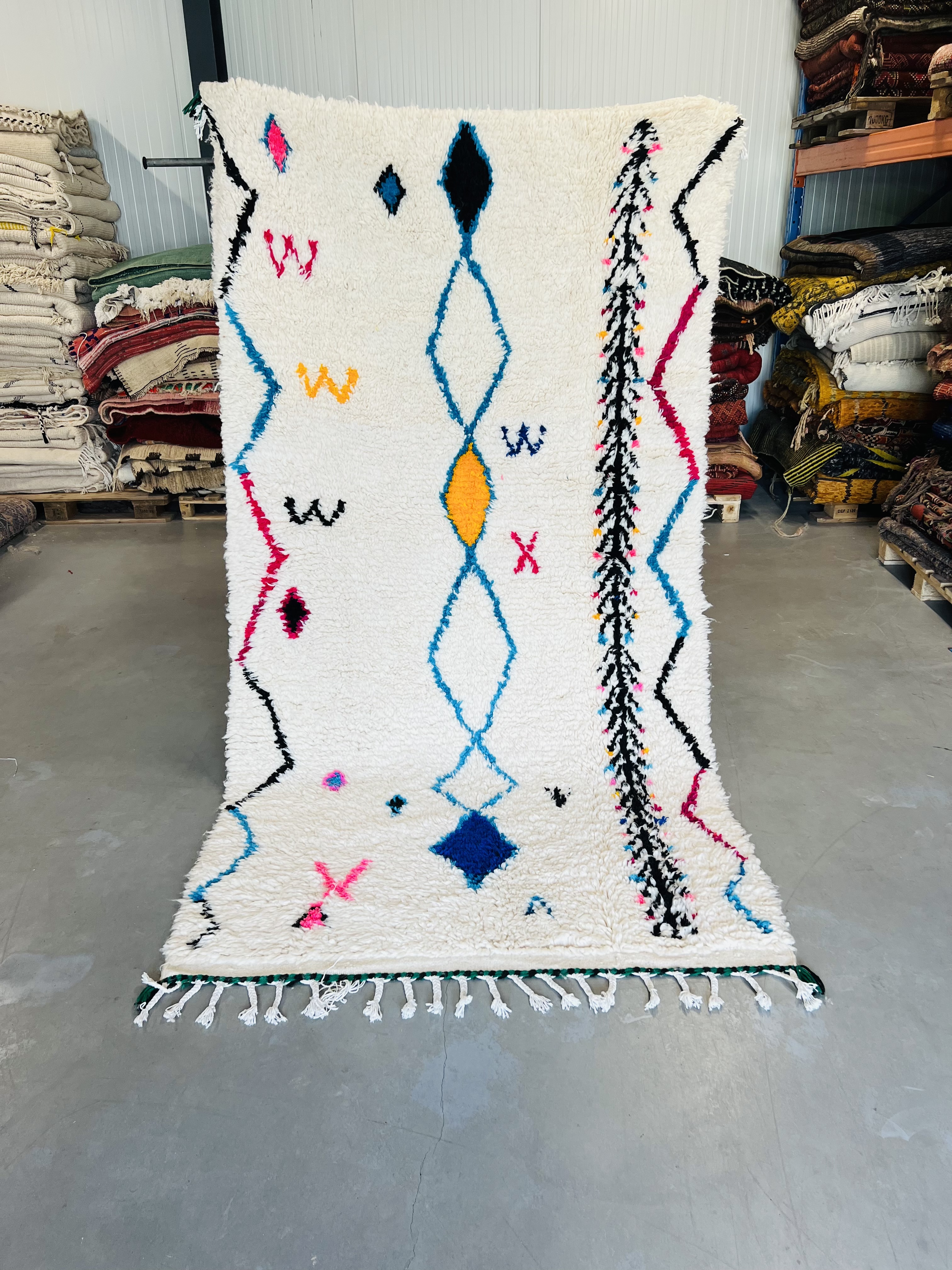 Azilal Rug 264 x 139 - Moroccan Beni Ouarain rug