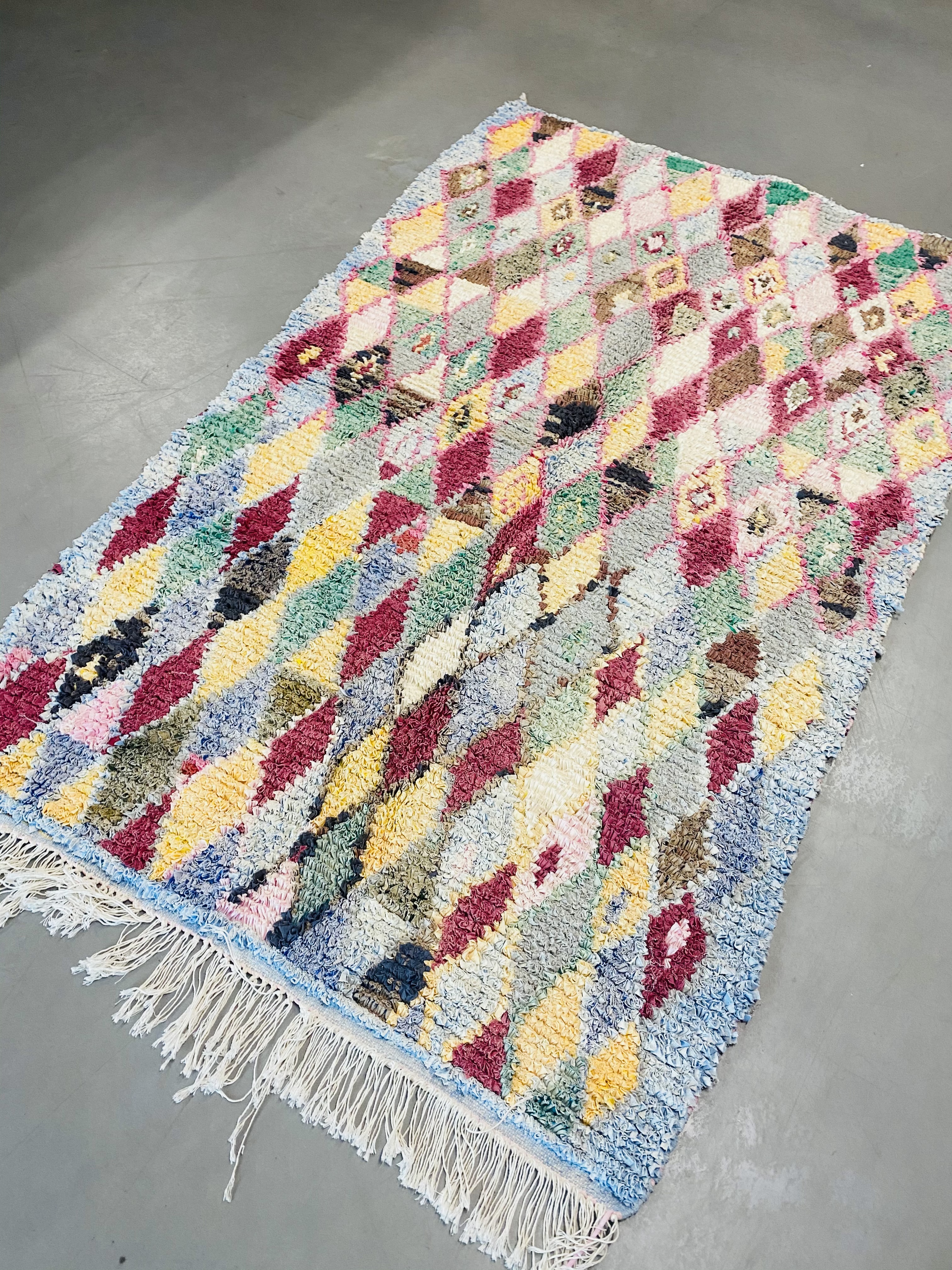 Boucherouite Rag Rug 203 x 125 - Moroccan Beni Ouarain rug