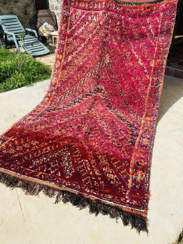 Beni Mguild Rug 290 x 162 - Moroccan Beni Ouarain rug