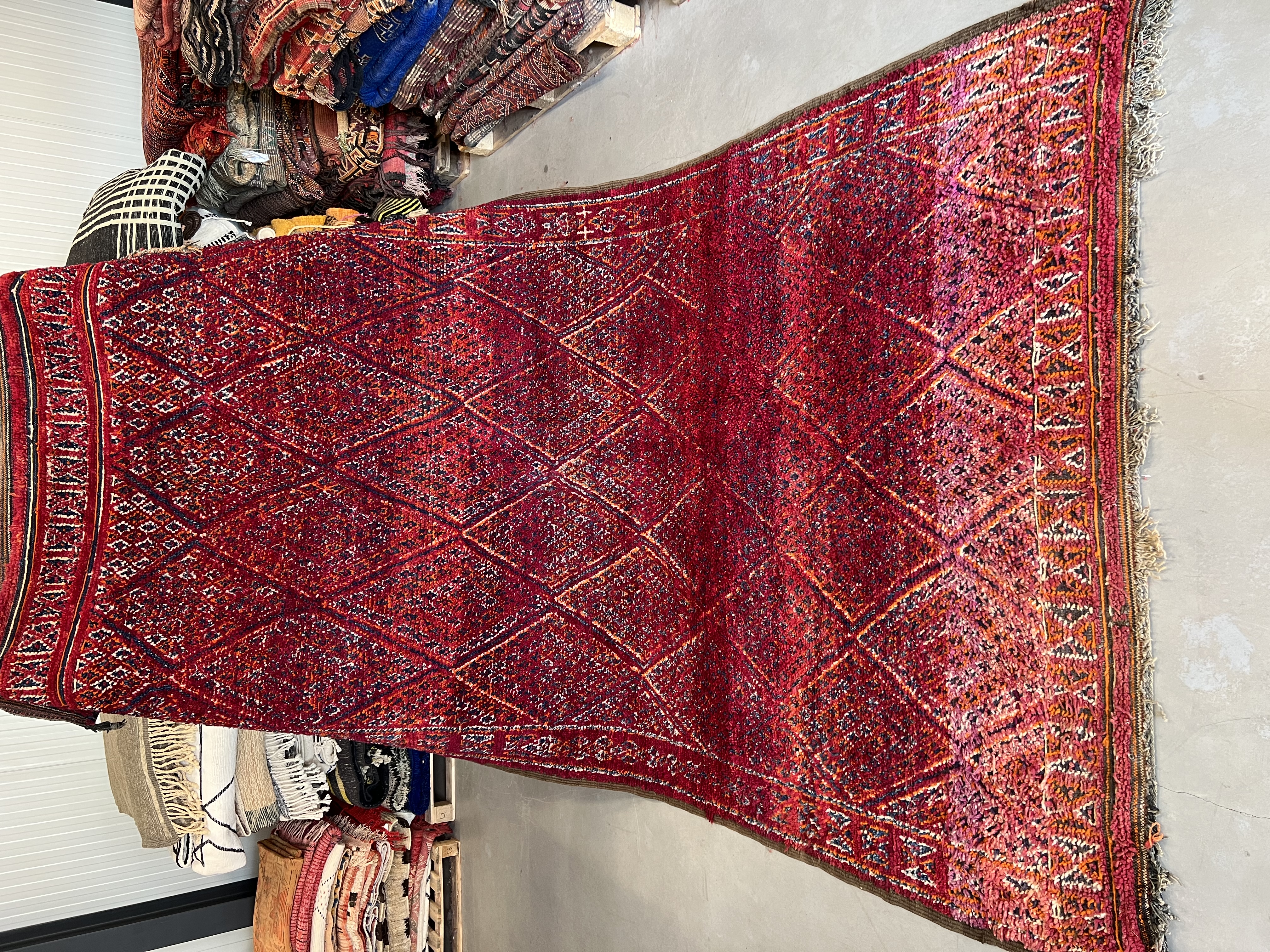 Beni Mguild Rug 362 x 200 - Moroccan Beni Ouarain rug