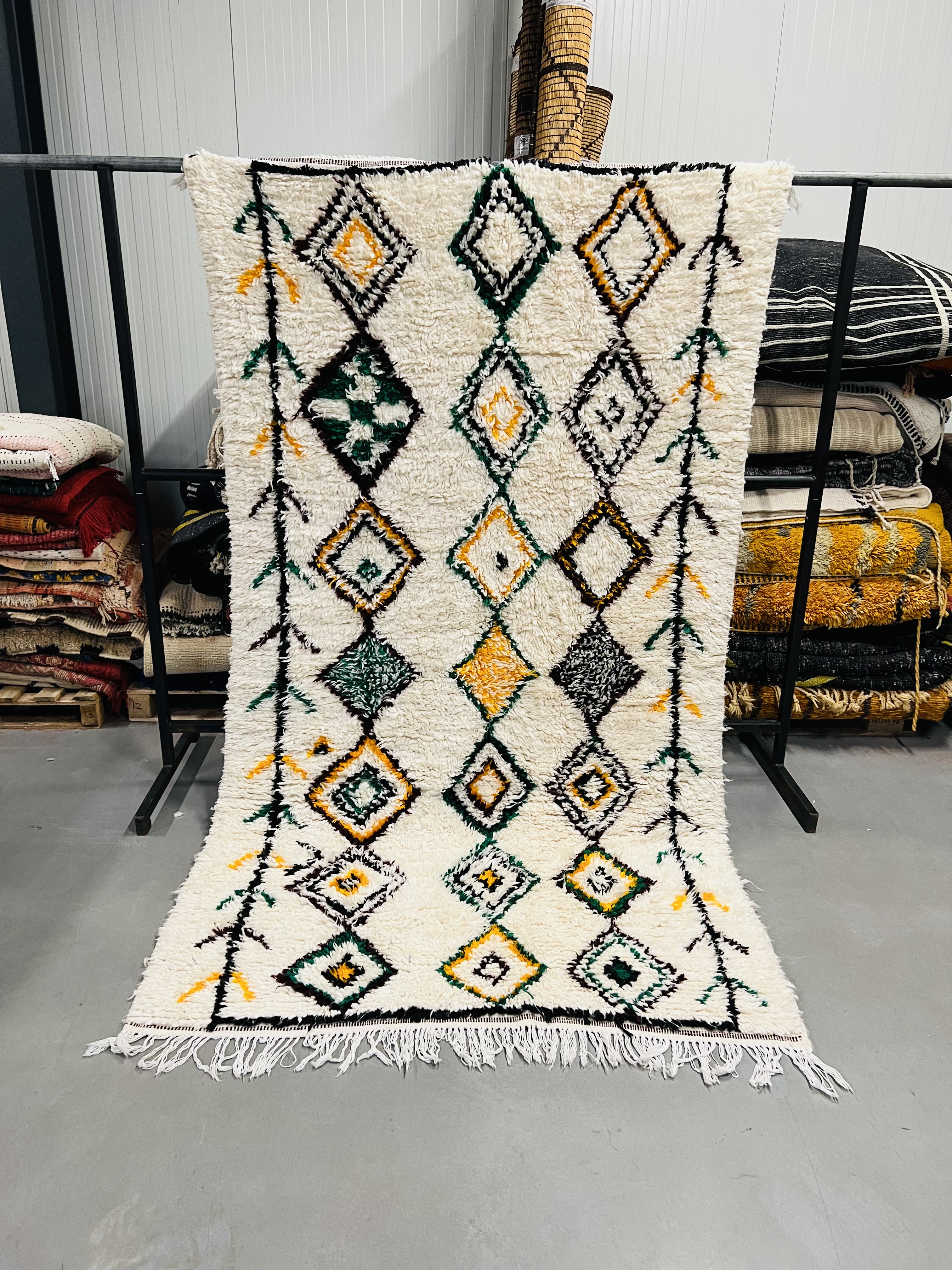 Azilal Rug 249 x 140 - Moroccan Beni Ouarain rug