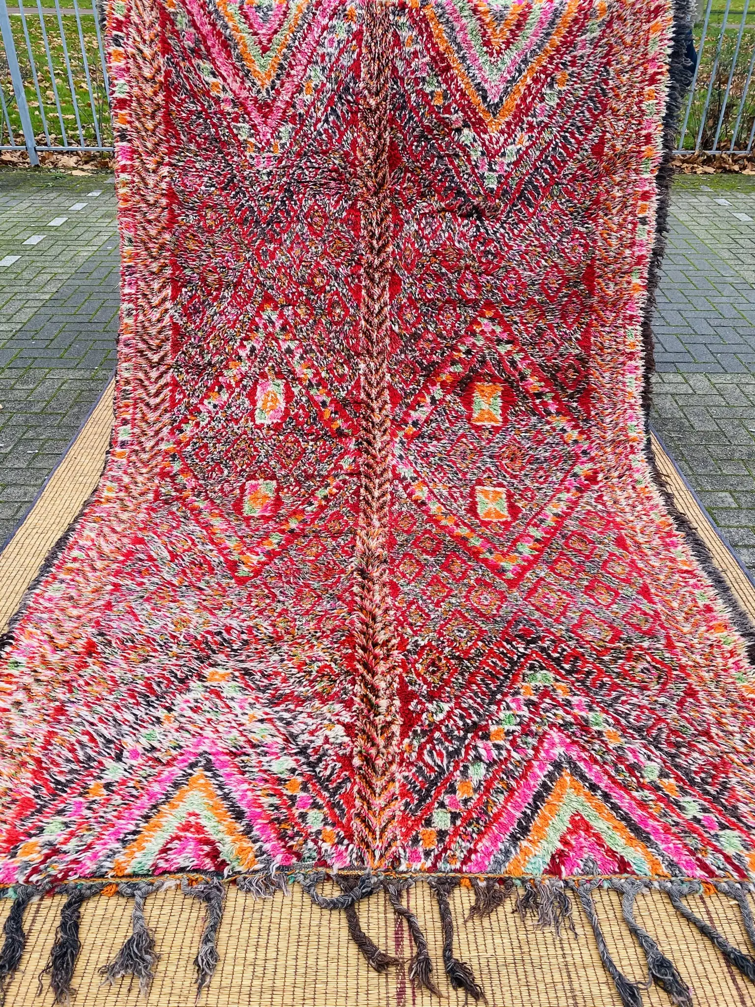 Beni Mguild Rug 300 x 200 - Moroccan Beni Ouarain rug