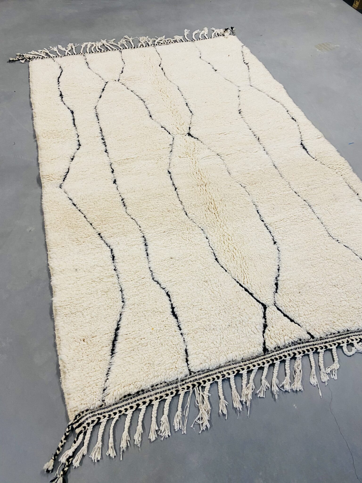 Modern Berber 02 Customized - Moroccan Beni Ouarain rug