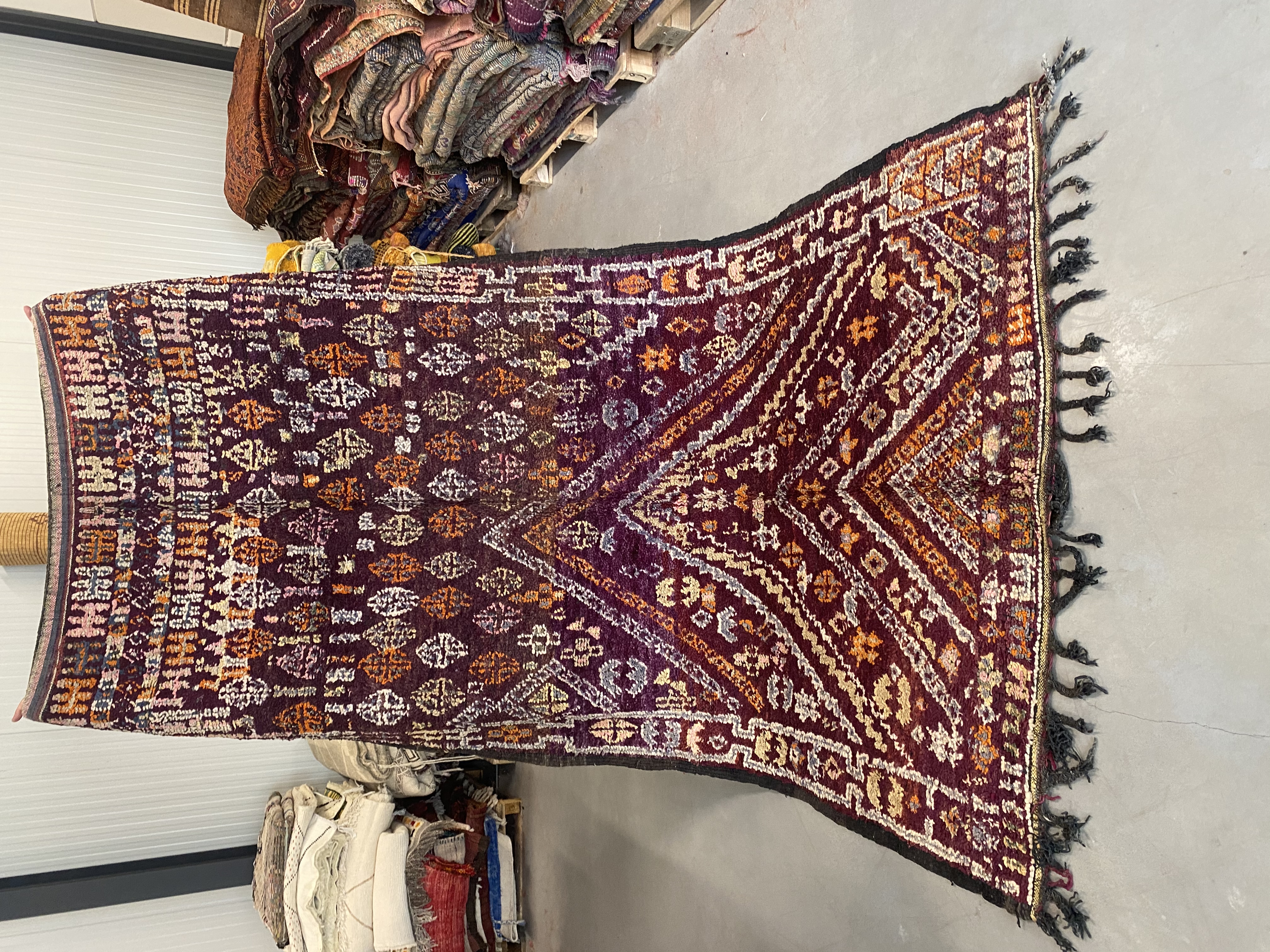 Beni Mguild Rug 319 x 174 - Moroccan Beni Ouarain rug