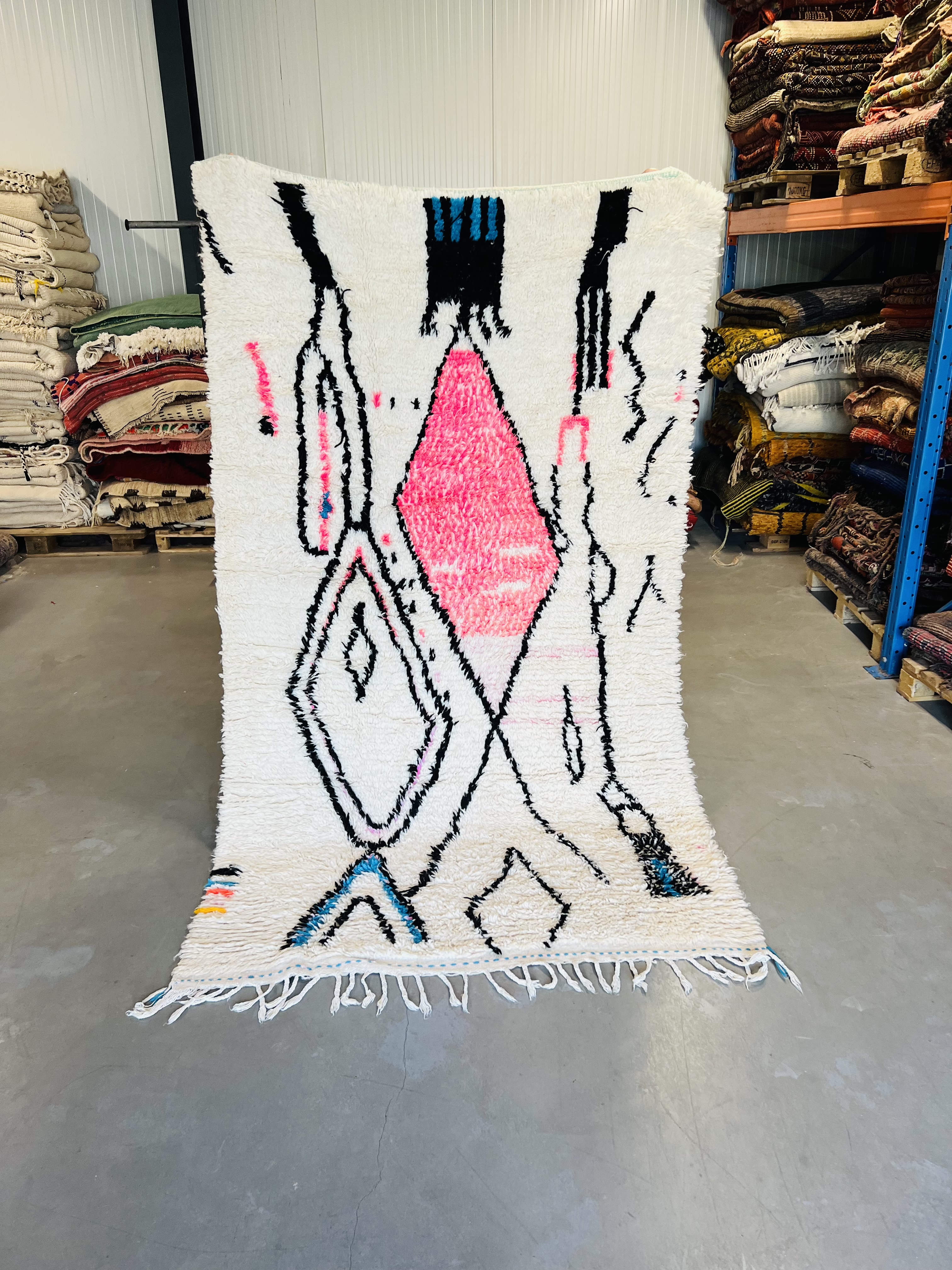 Azilal Rug 244 x 139 - Moroccan Beni Ouarain rug