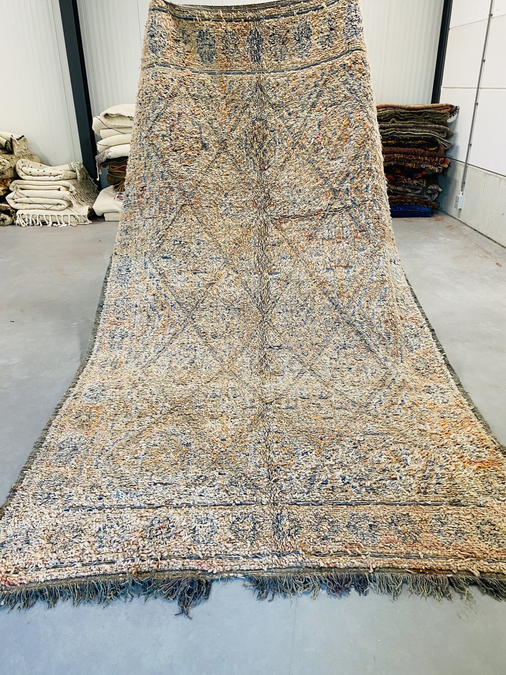 Beni Mguild Rug 354 x 207 - Moroccan Beni Ouarain rug