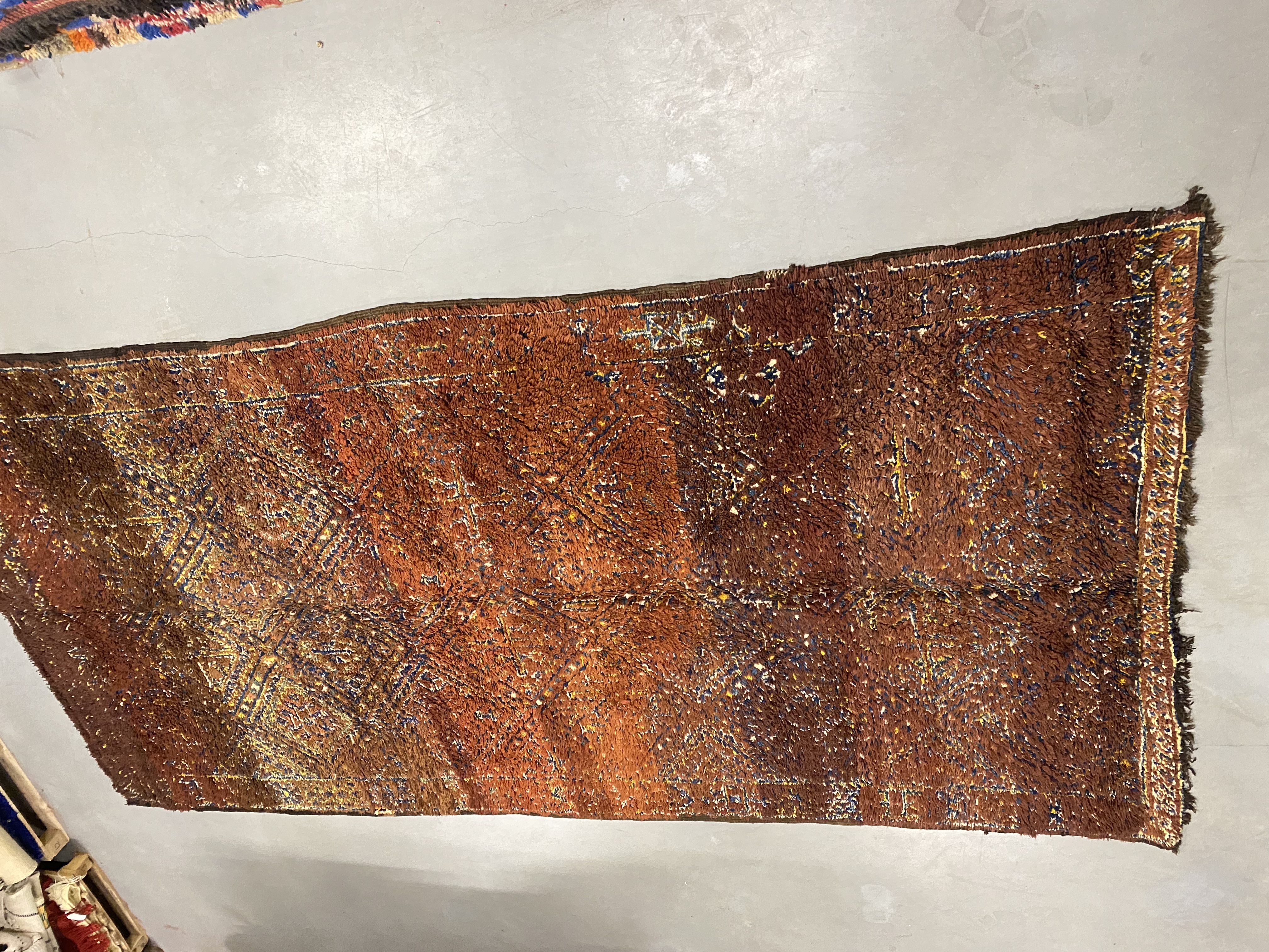 Beni Mguild Rug 392 x 190 - Moroccan Beni Ouarain rug