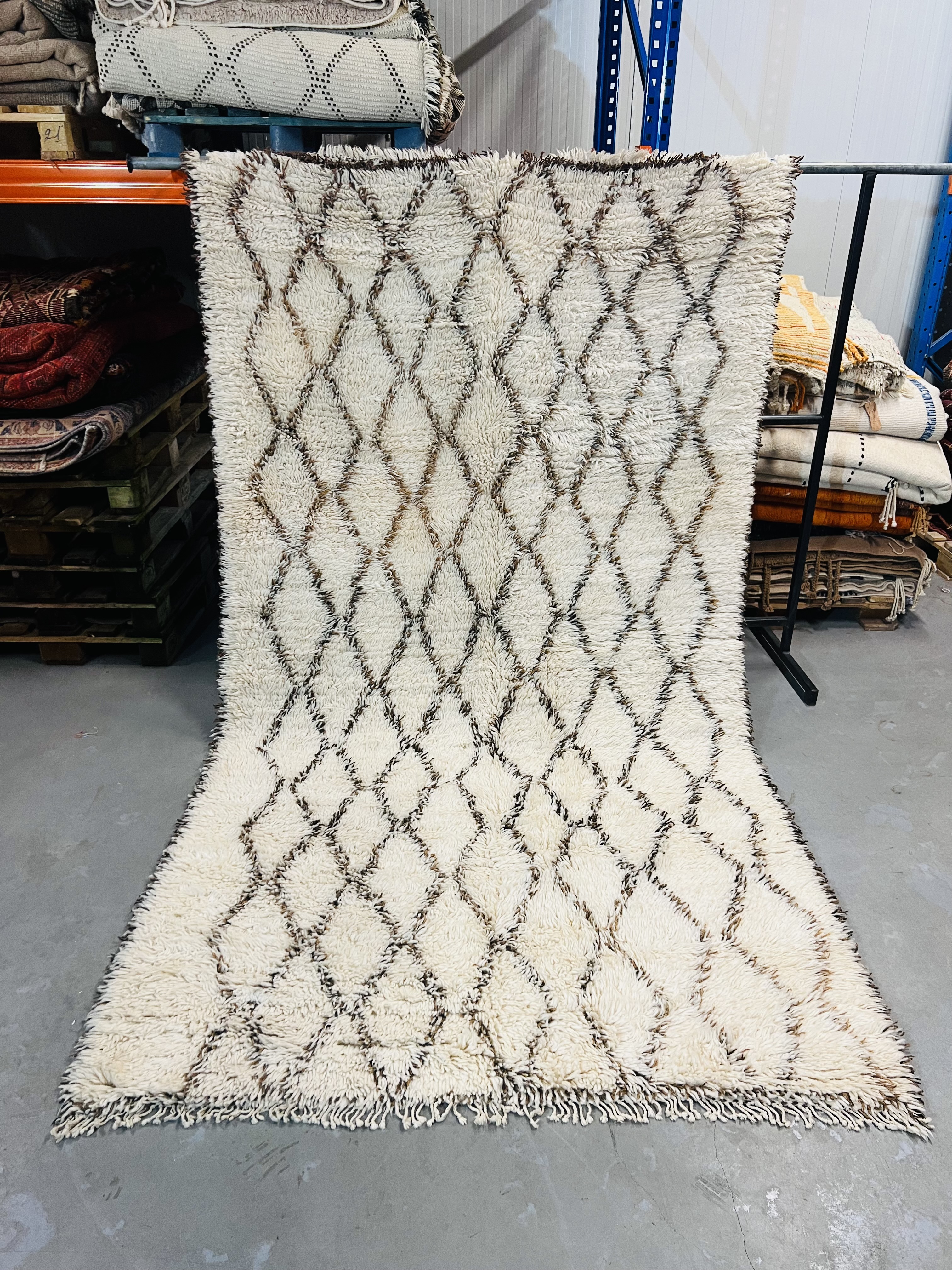 Vintage Beni Ouarain 314 x 176 - Moroccan Beni Ouarain rug