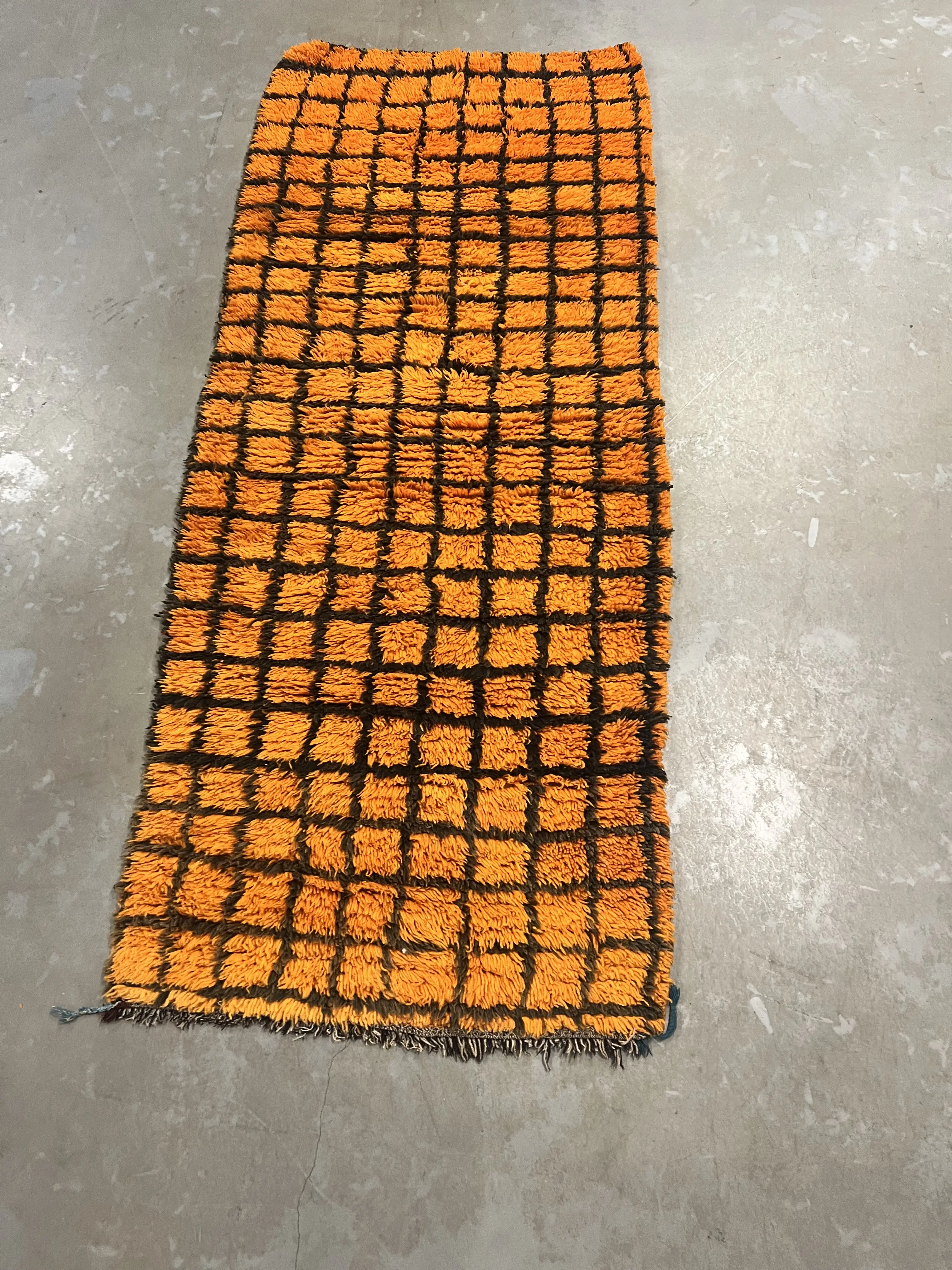 Vintage Azilal Runner 241 x 110 - Moroccan Beni Ouarain rug