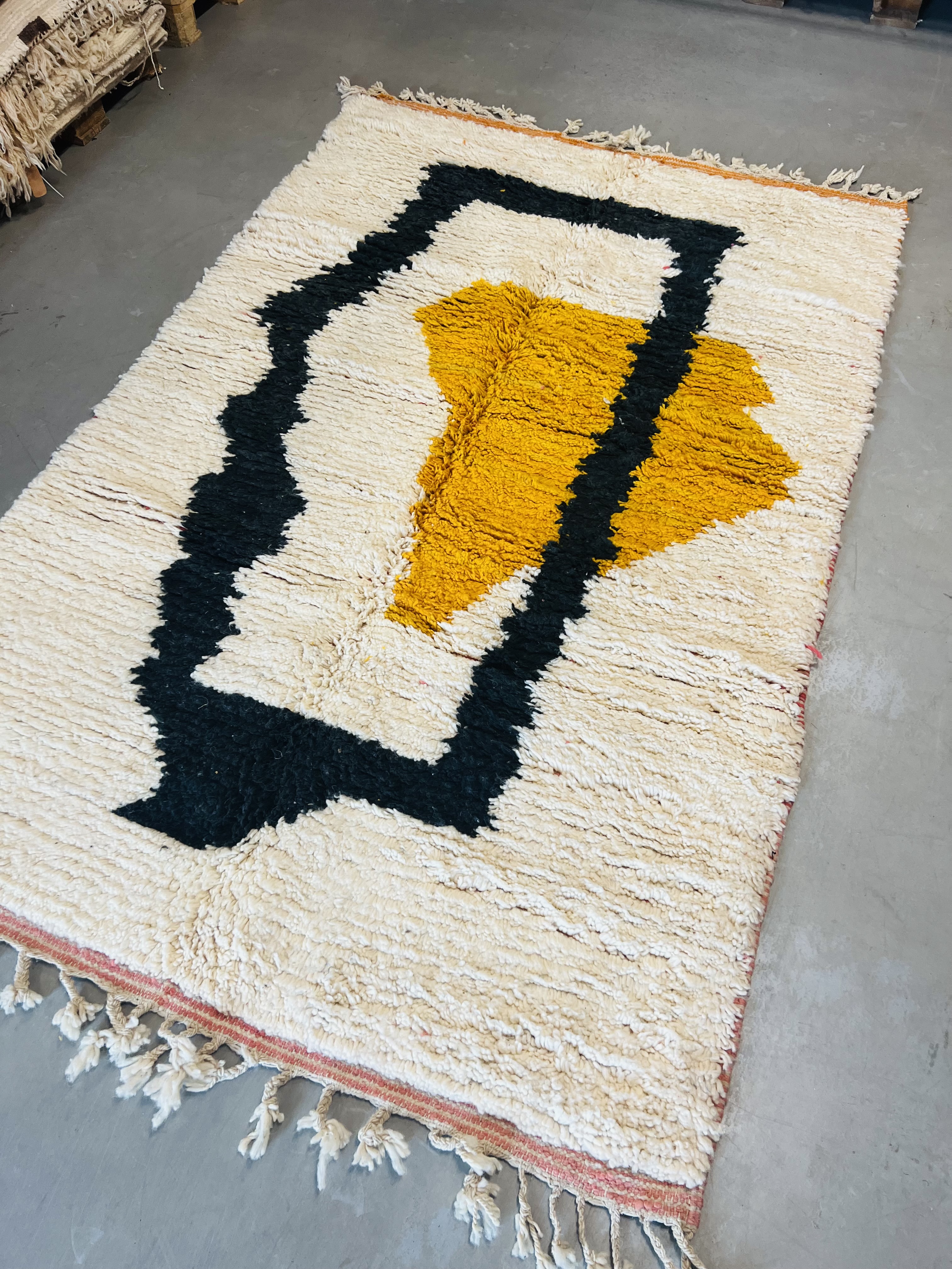 Modern Beni Ouarain Rug 258 x 160 - Moroccan Beni Ouarain rug