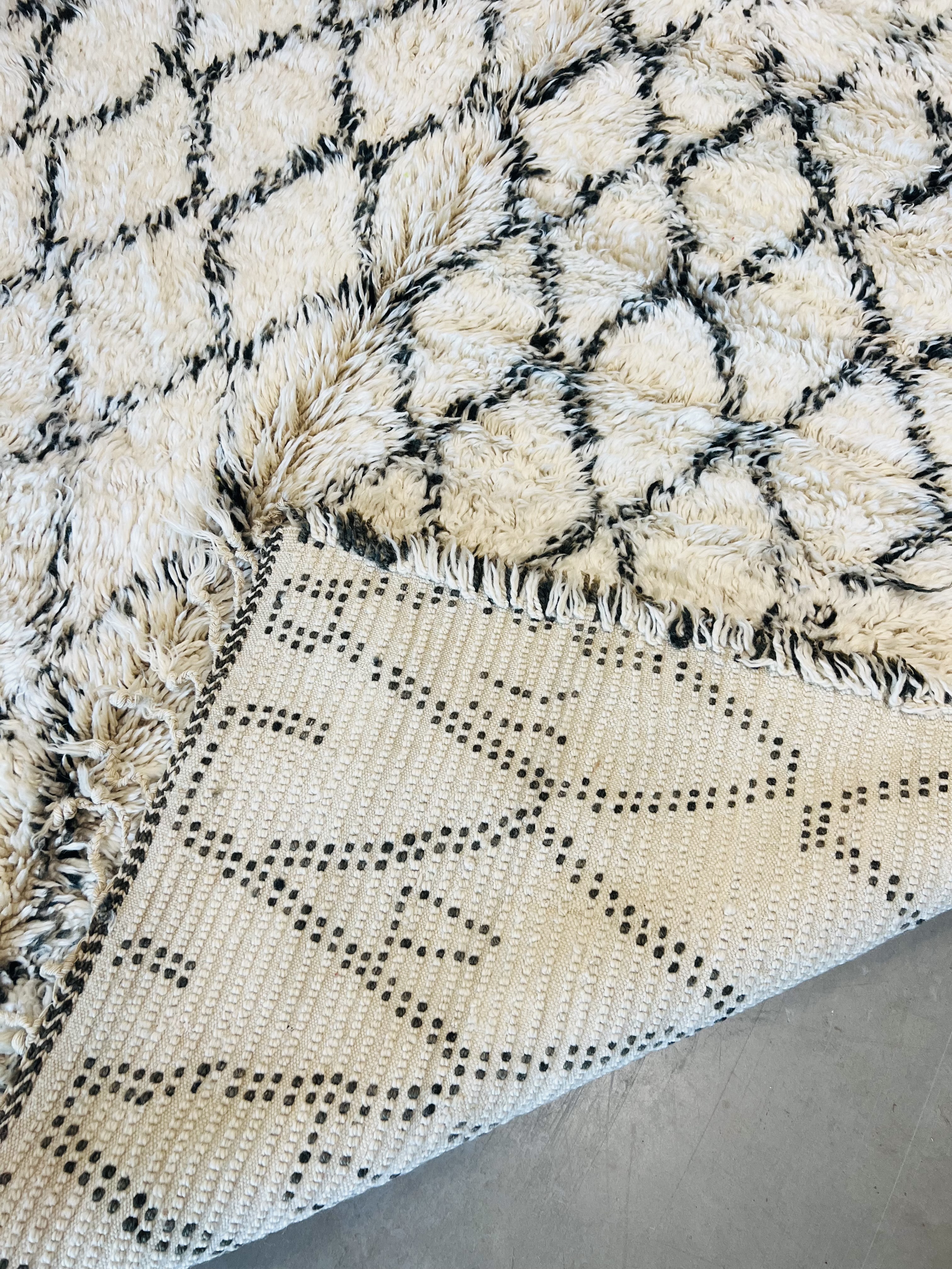 Vintage Beni Ouarain 320 x 183 - Moroccan Beni Ouarain rug