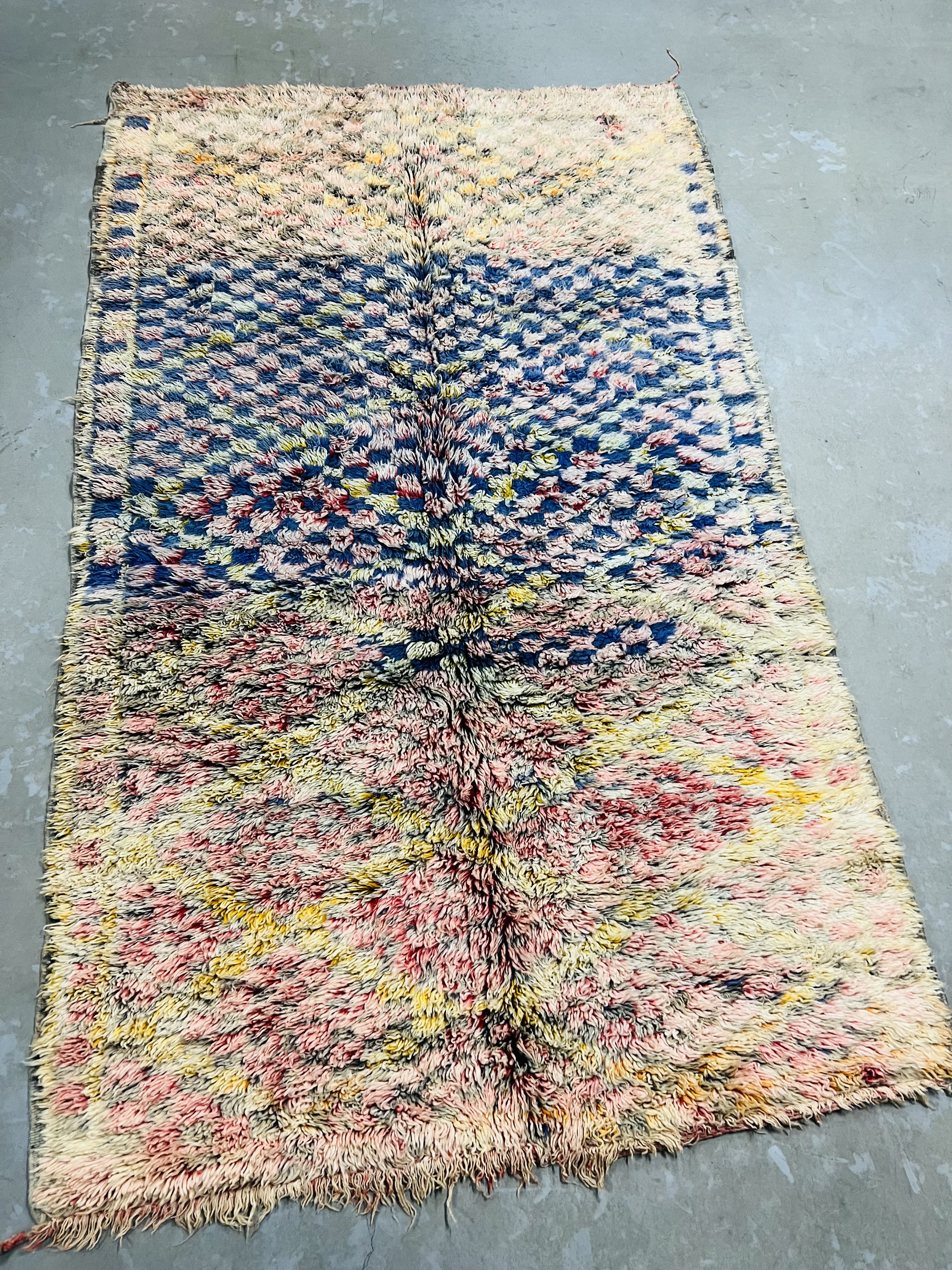 Vintage Boujaad Rug 262 x 156 - Moroccan Beni Ouarain rug