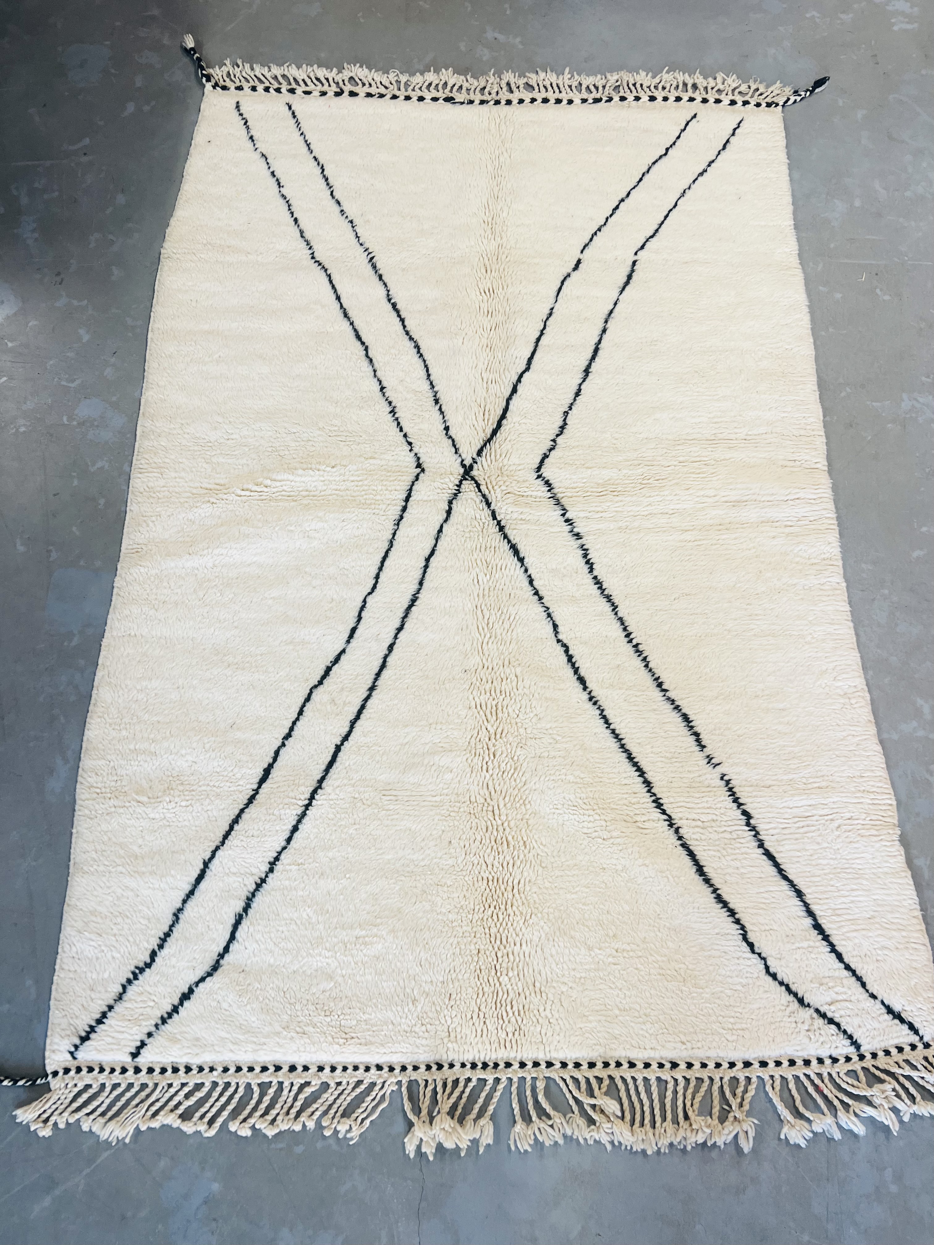 Modern Beni Ouarain Rug 252 x 168 - Moroccan Beni Ouarain rug